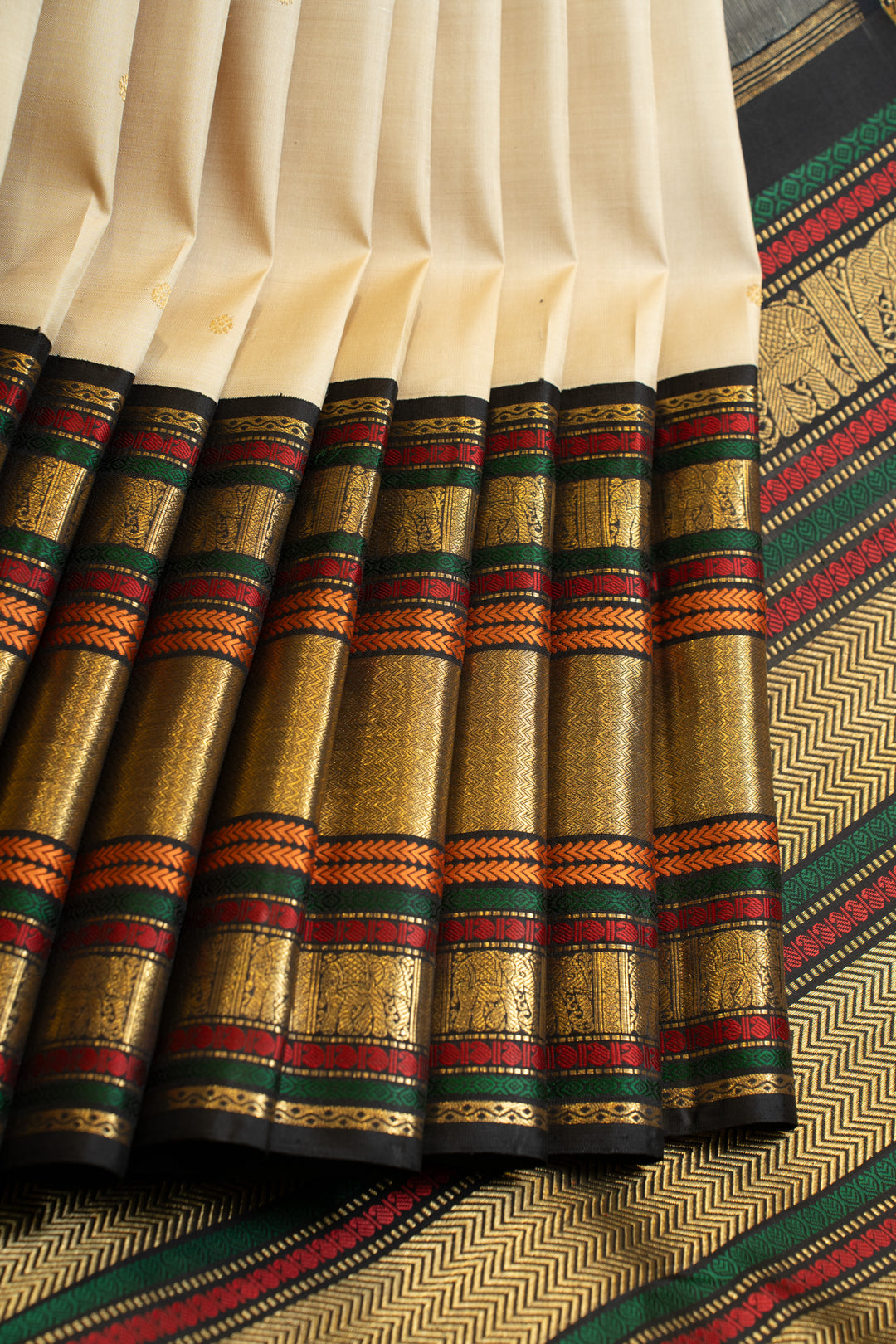 Champagne cream and black Varisaipettu pure Kanchipuram silk saree