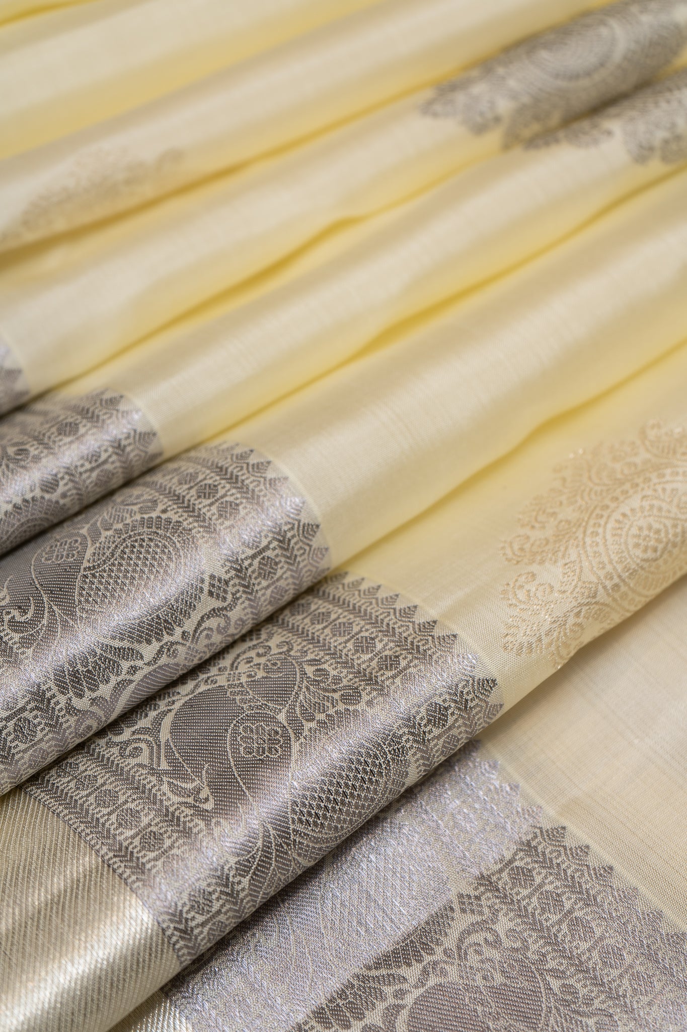 Cream and Grey Pure Kanchipuram Silk Saree - Clio Silks