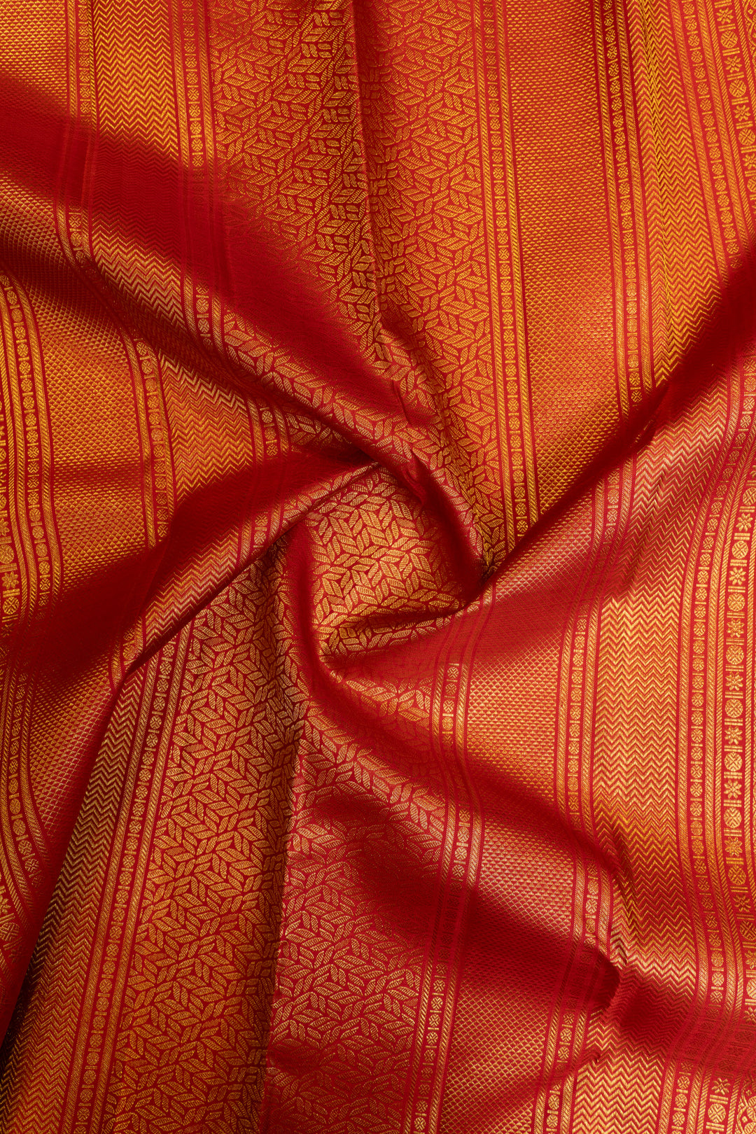 Red vairaoosi traditional pure Kanchipuram silk saree
