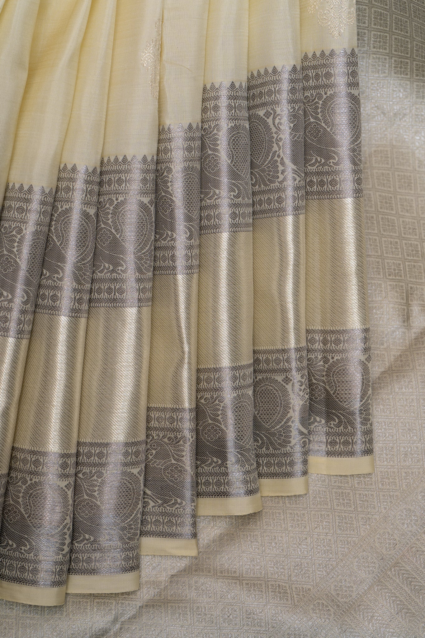 Cream and Grey Pure Kanchipuram Silk Saree - Clio Silks