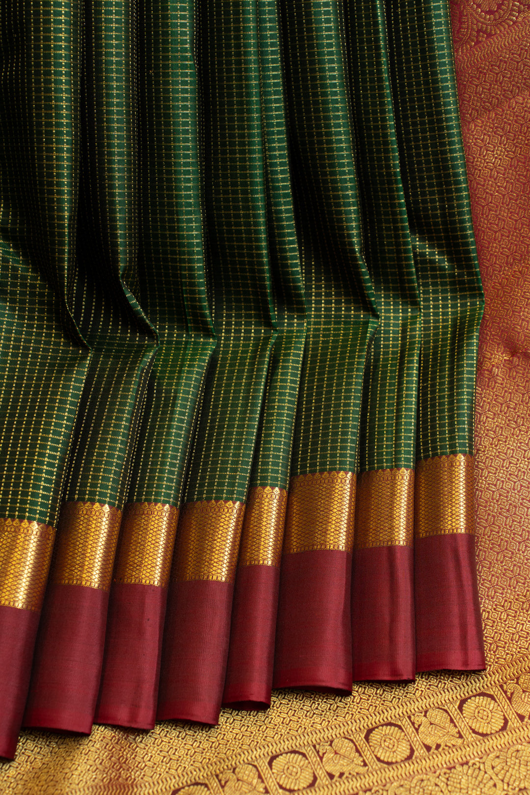 Bottle green vairaoosi checks pure Kanchipuram silk saree