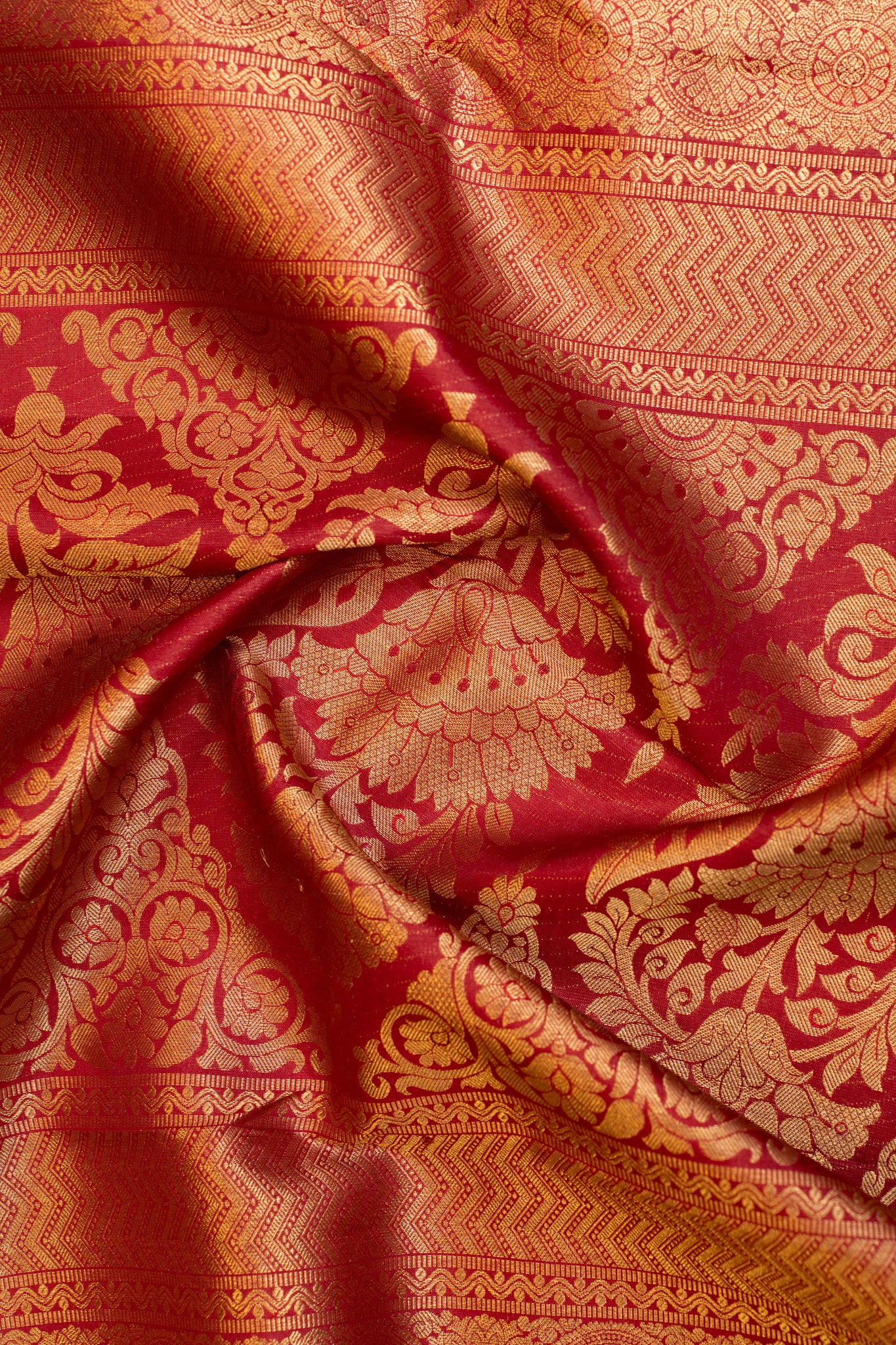 Red thilakam floral brocade pure Kanchipuram silk saree