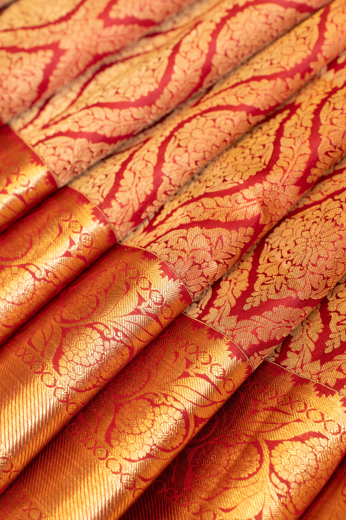 Red thilakam floral brocade pure Kanchipuram silk saree