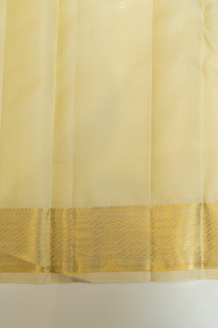 Purple and ivory small
Border pure Kanchipuram silk saree