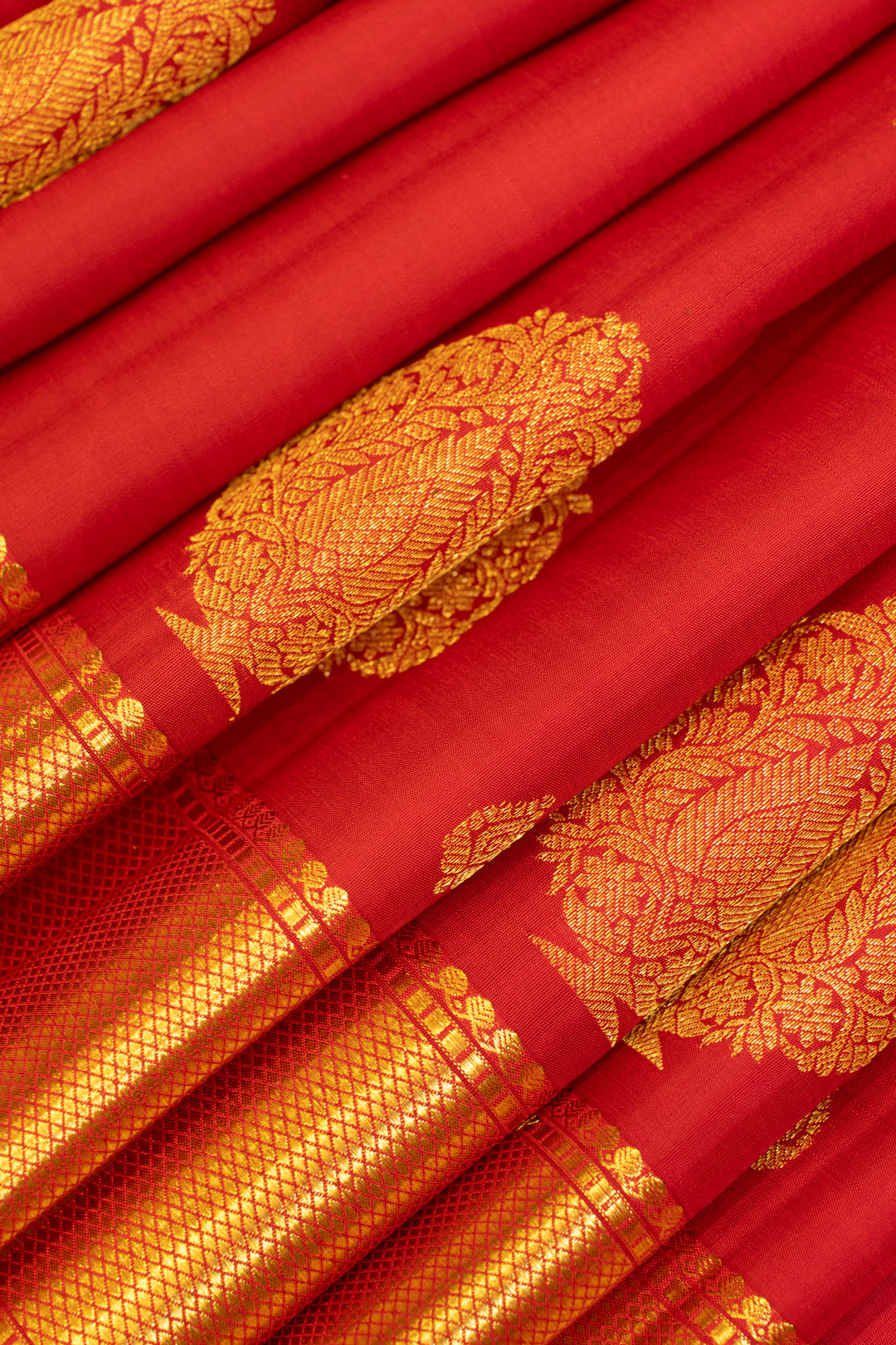 Red thilakam pure Kanchipuram silk saree