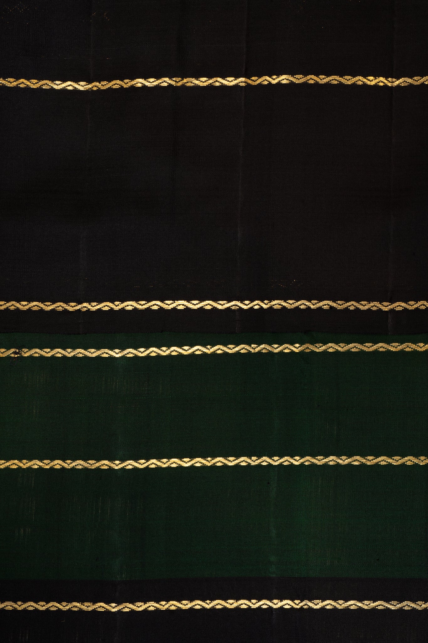 Bottle Green and Black Neli Stripes Pure Kanchipuram Silk Saree - Clio Silks