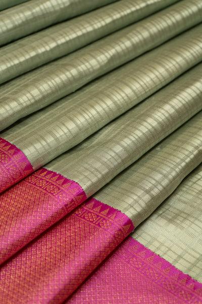 Elaichi Green and Magenta Pure Zari Kanchipuram Silk Saree - Clio Silks
