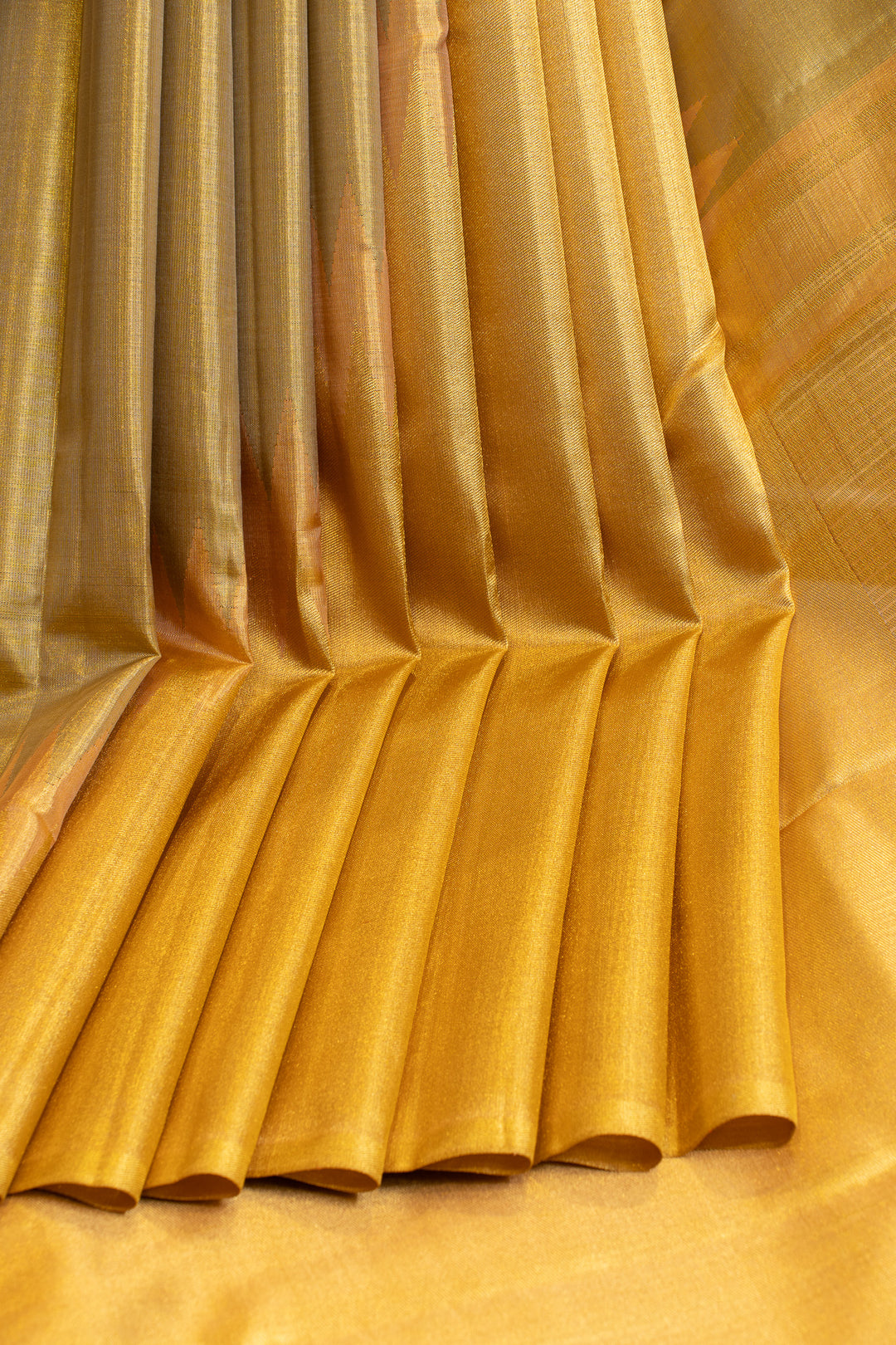 Gold tissue rising 8Kol pure Kanchipuram silk saree
