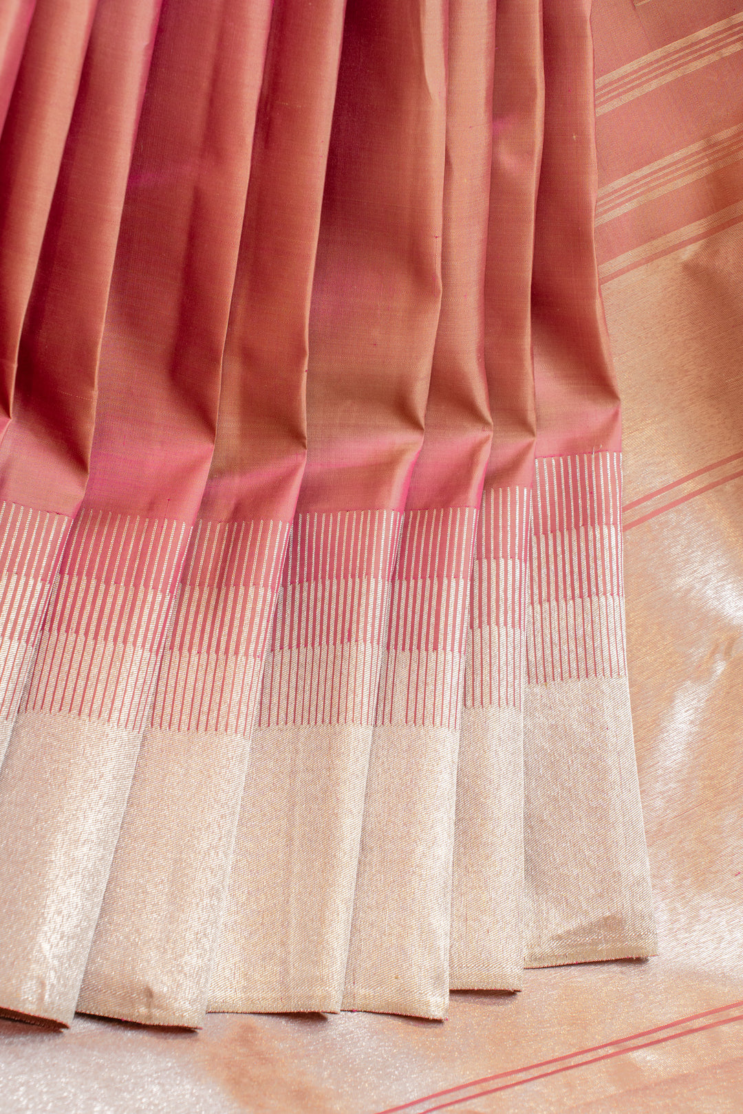 Peach shot colour 8 Kol pure Kanchipuram silk saree