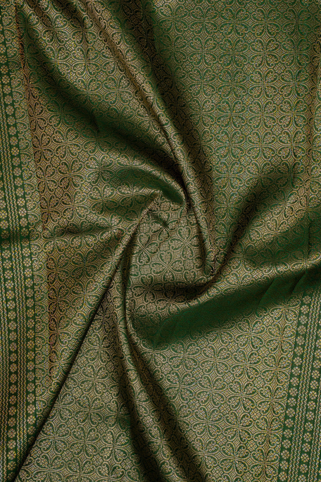 Red and Green Paisley Motifs Vintage Pure Kanchipuram Silk Saree