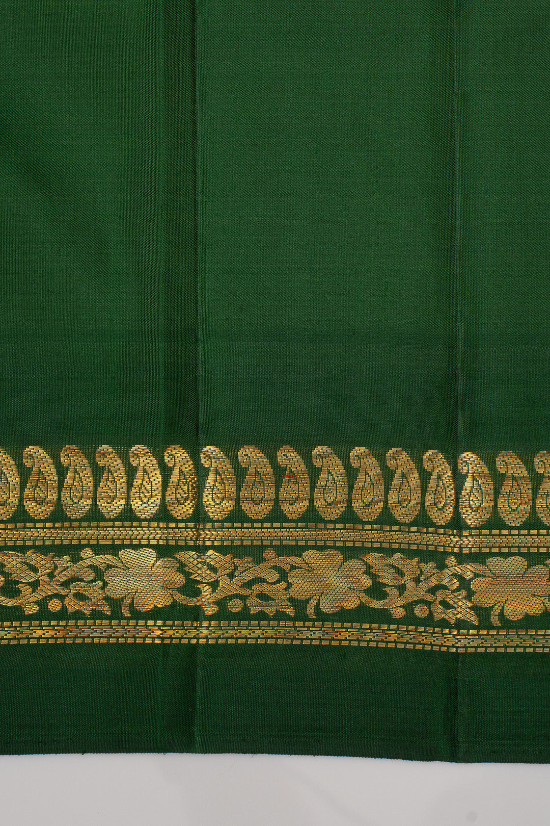 Red and Green Paisley Motifs Vintage Pure Kanchipuram Silk Saree