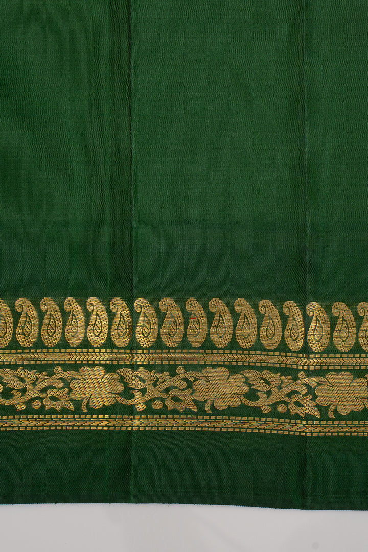 Red and Green Paisley Motifs Vintage Pure Kanchipuram Silk Saree