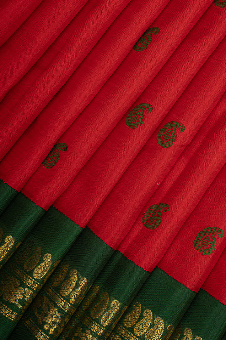 Red and Green Paisley Motifs Vintage Pure Kanchipuram Silk Saree