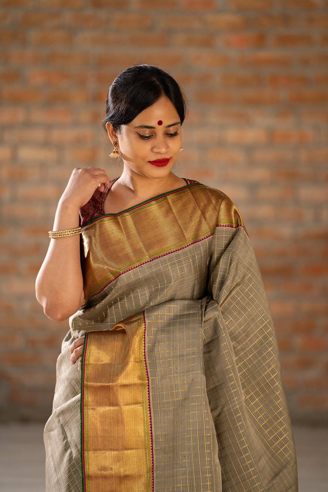 Elephant Grey Veldhari Checks Pure Zari Kanchipuram Silk Saree - Clio Silks