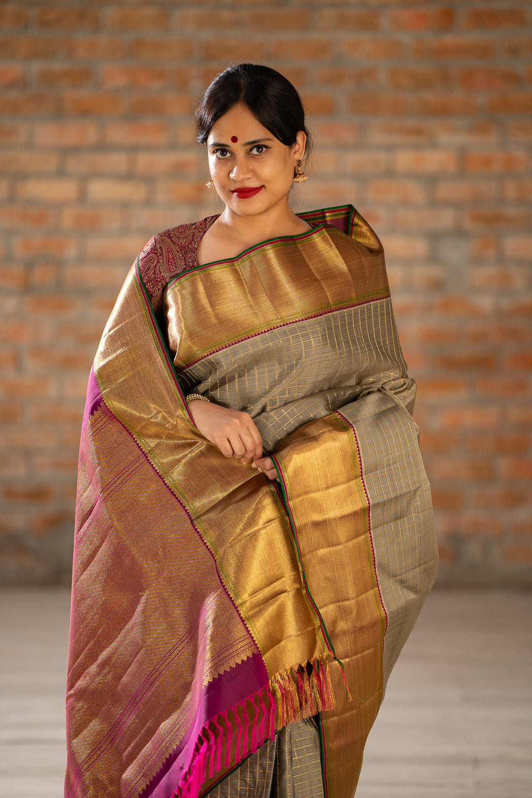 Elephant Grey Veldhari Checks Pure Zari Kanchipuram Silk Saree - Clio Silks