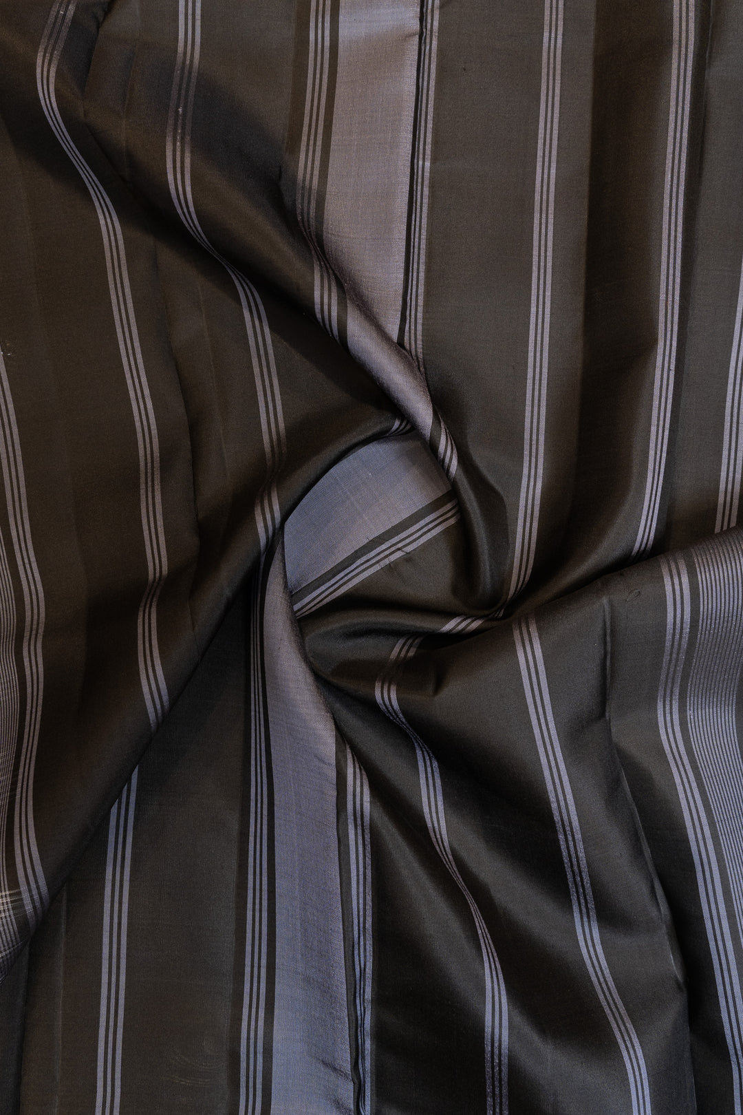 Black and grey Thread Checks pure Kanchipuram silk saree