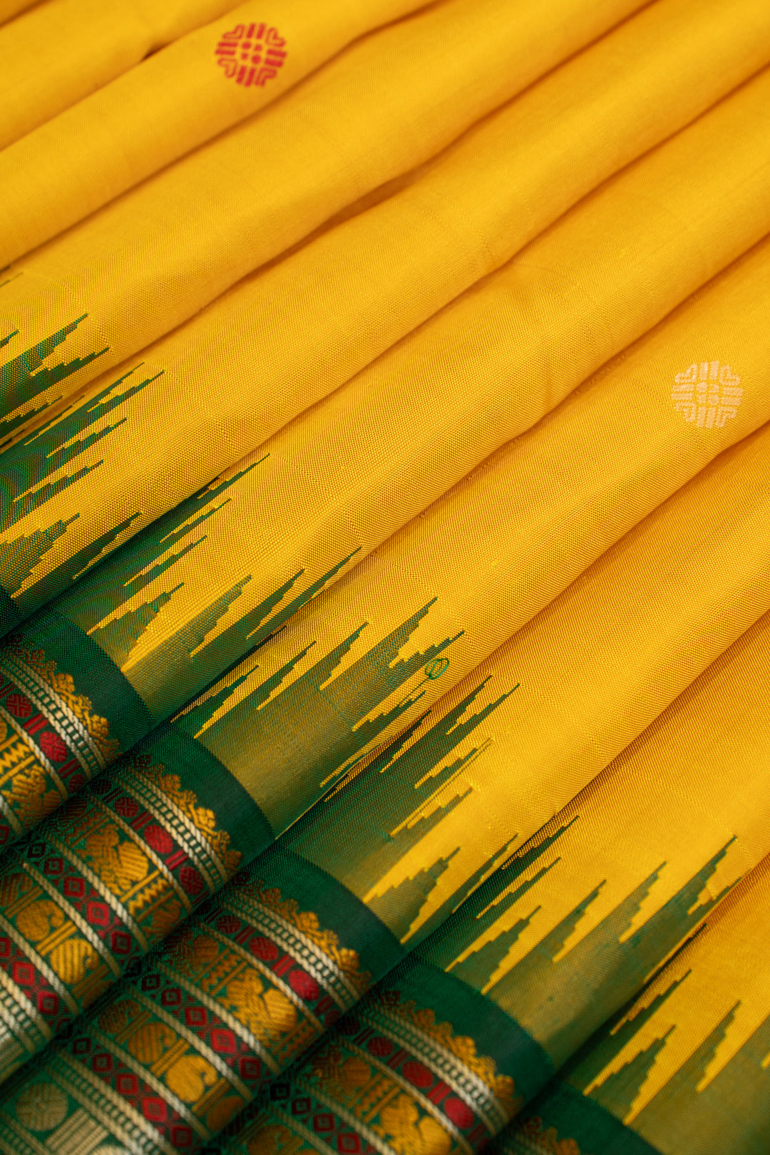Yellow and green thread Varisaipettu pure Kanchipuram silk saree