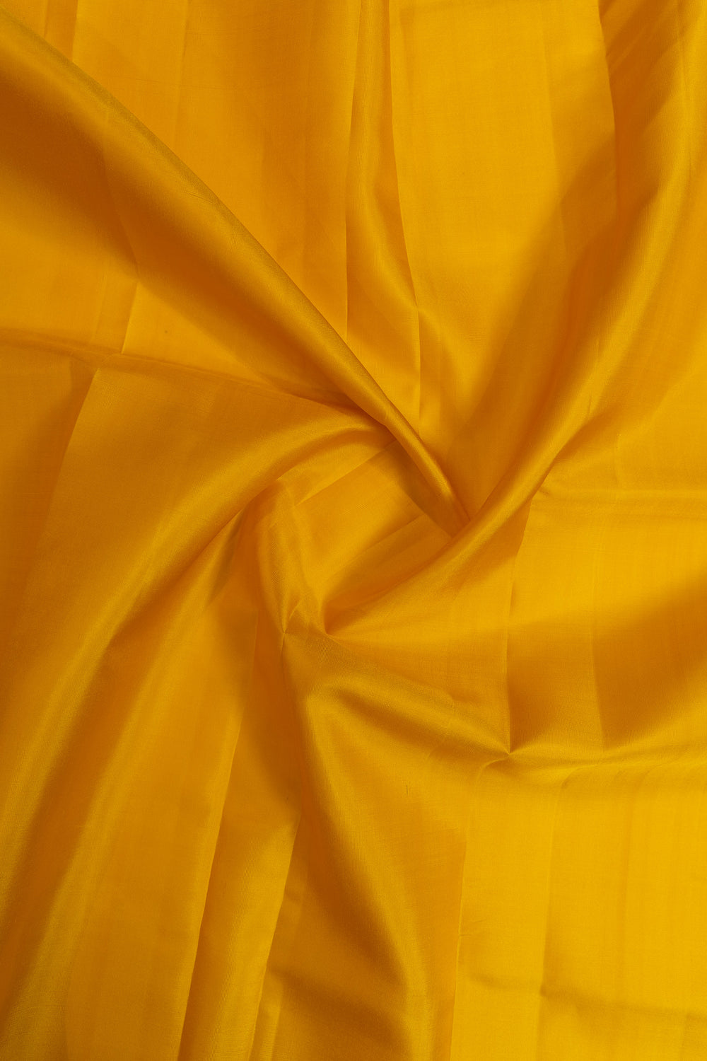 Yellow temple korvai small border pure Kanchipuram silk saree