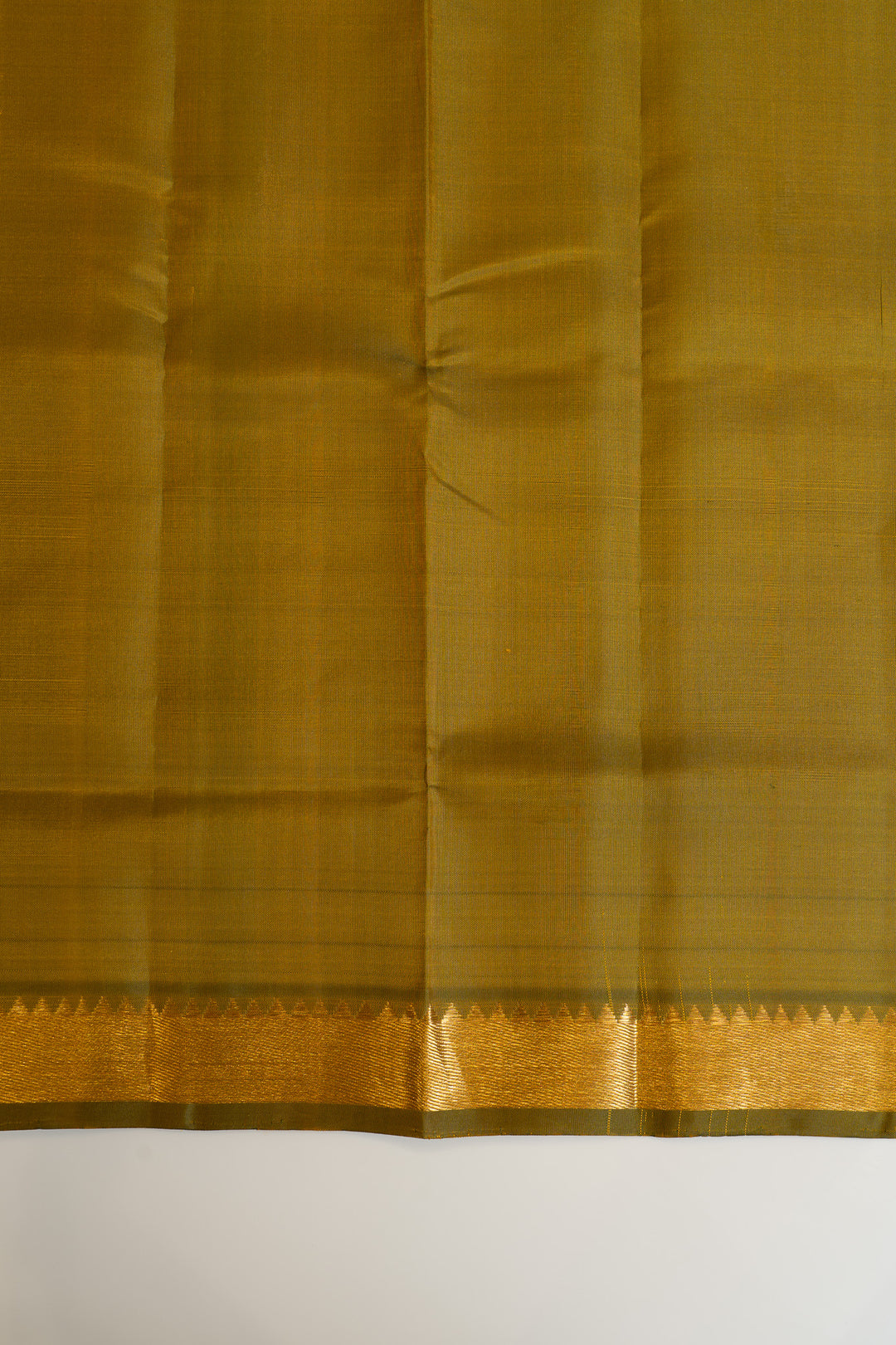 Yellow temple korvai small border pure Kanchipuram silk saree