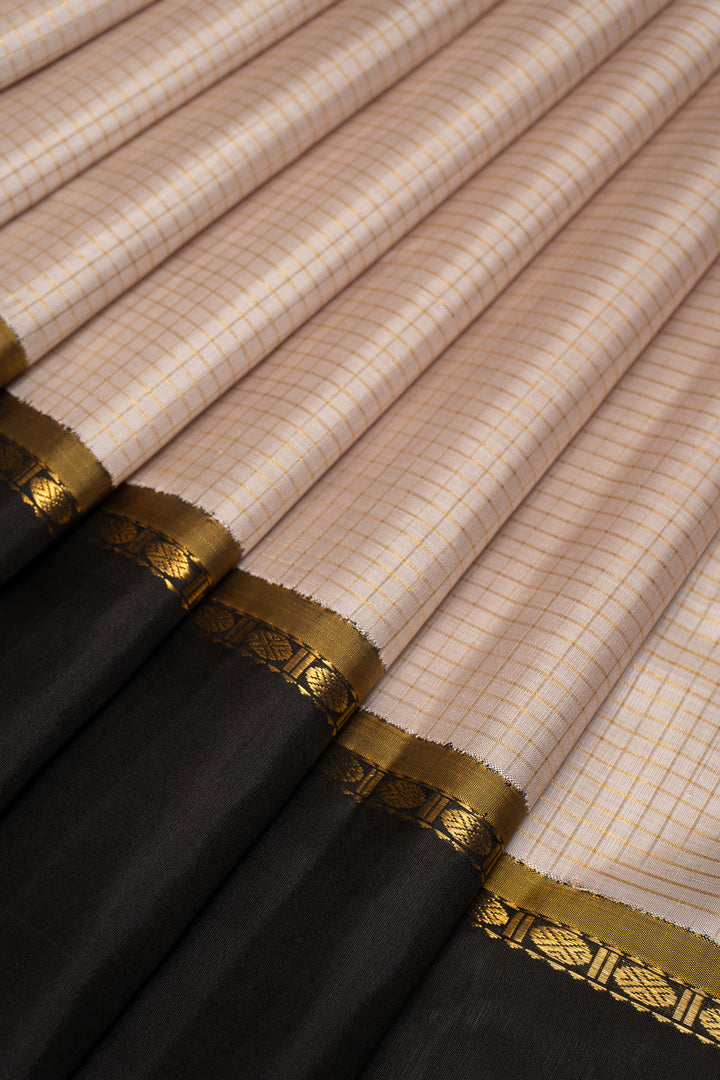 Pearl River Grey  Pure Zari Checks Kanchipuram Silk Saree - Clio Silks