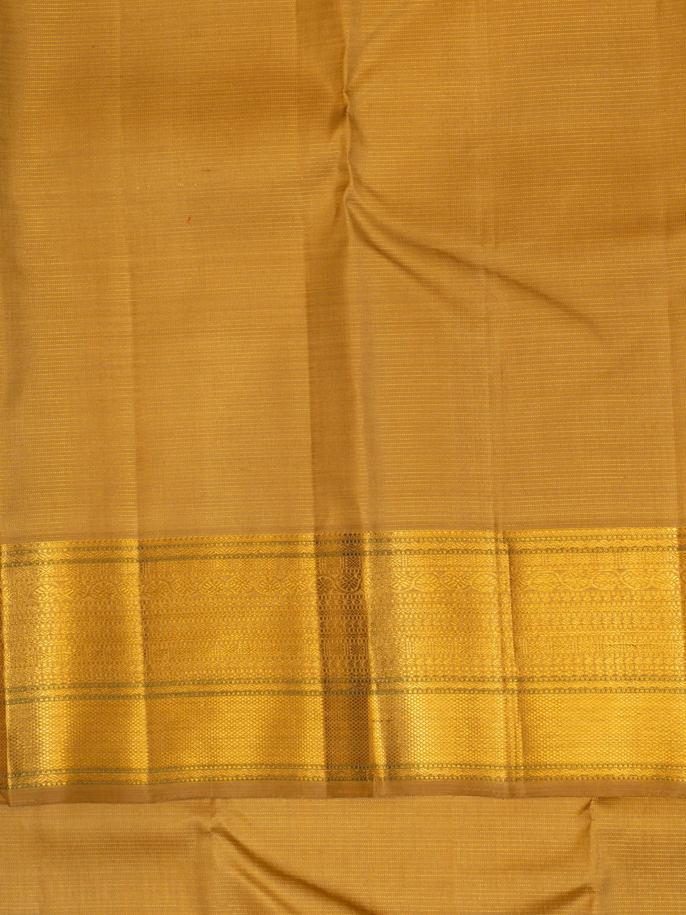 Gold zari seer pure Kanchipuram silk saree