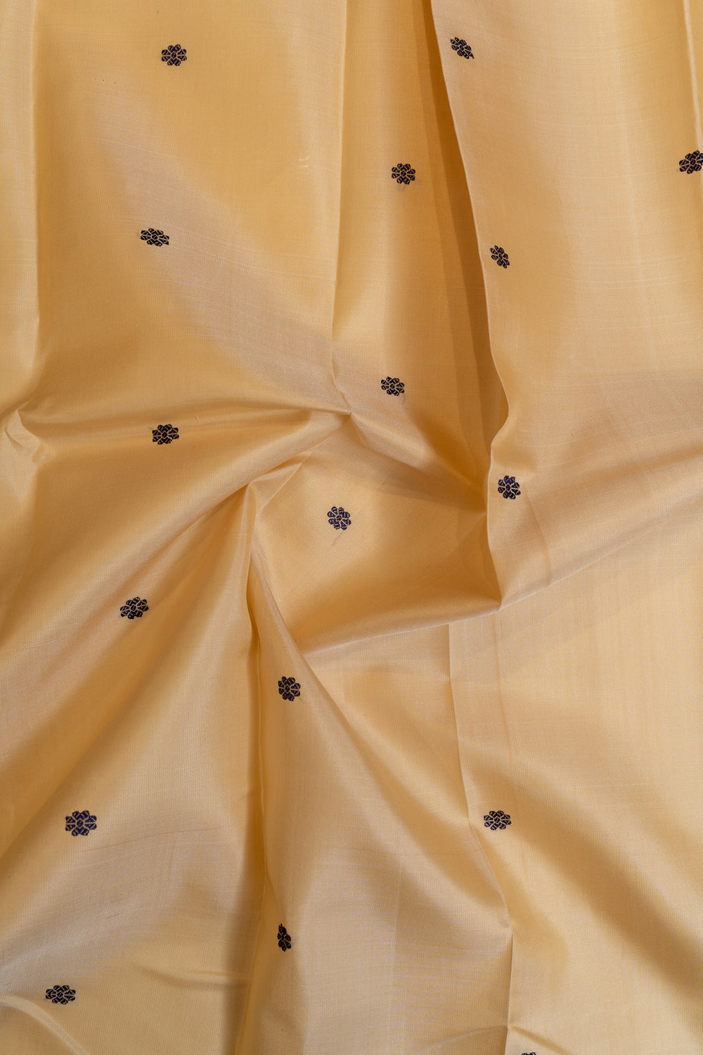 Cream and green rettai pettu pure Kanchipuram silk saree