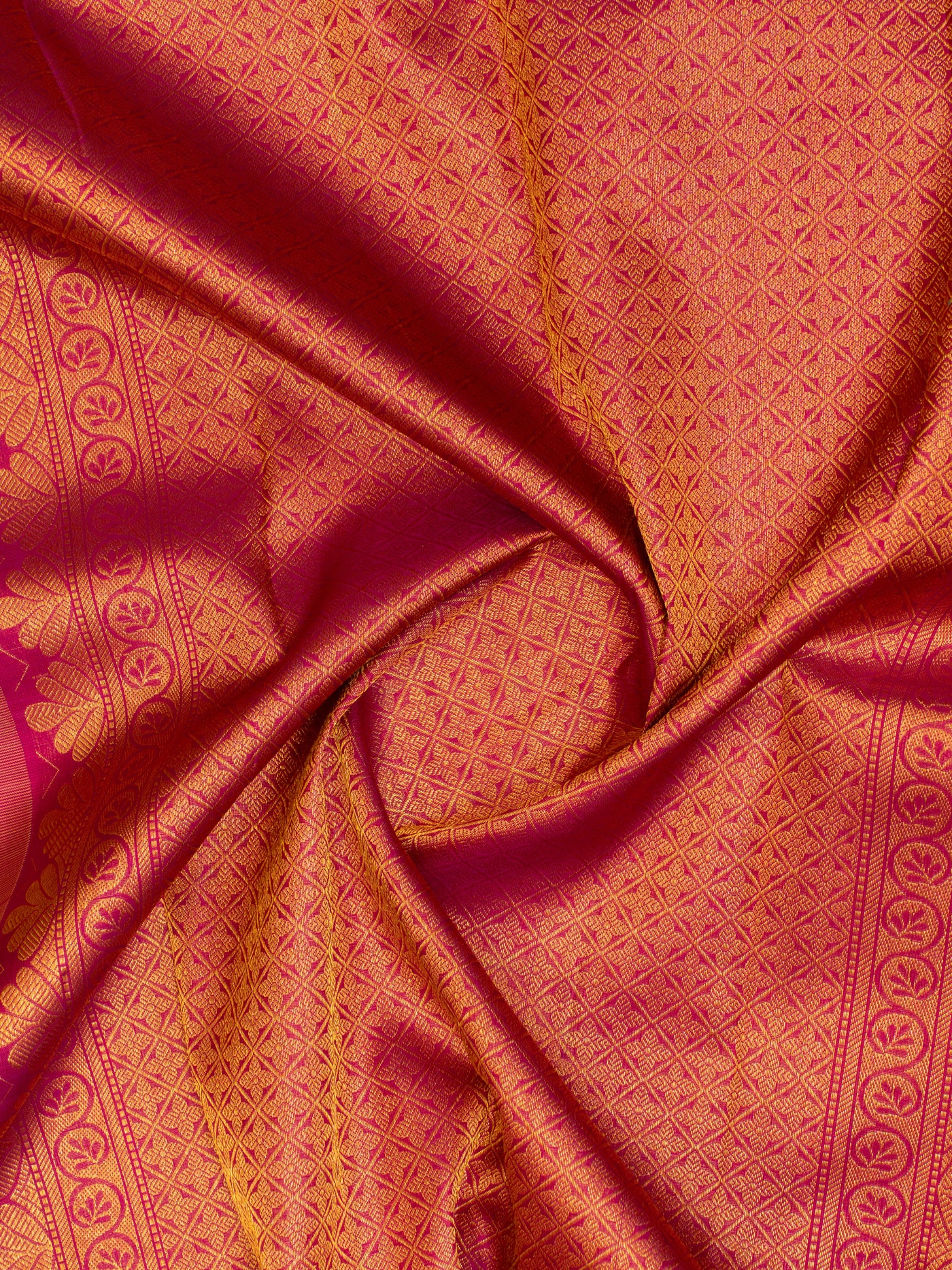 Gold vanasingaram rettai pettu pure Kanchipuram silk saree