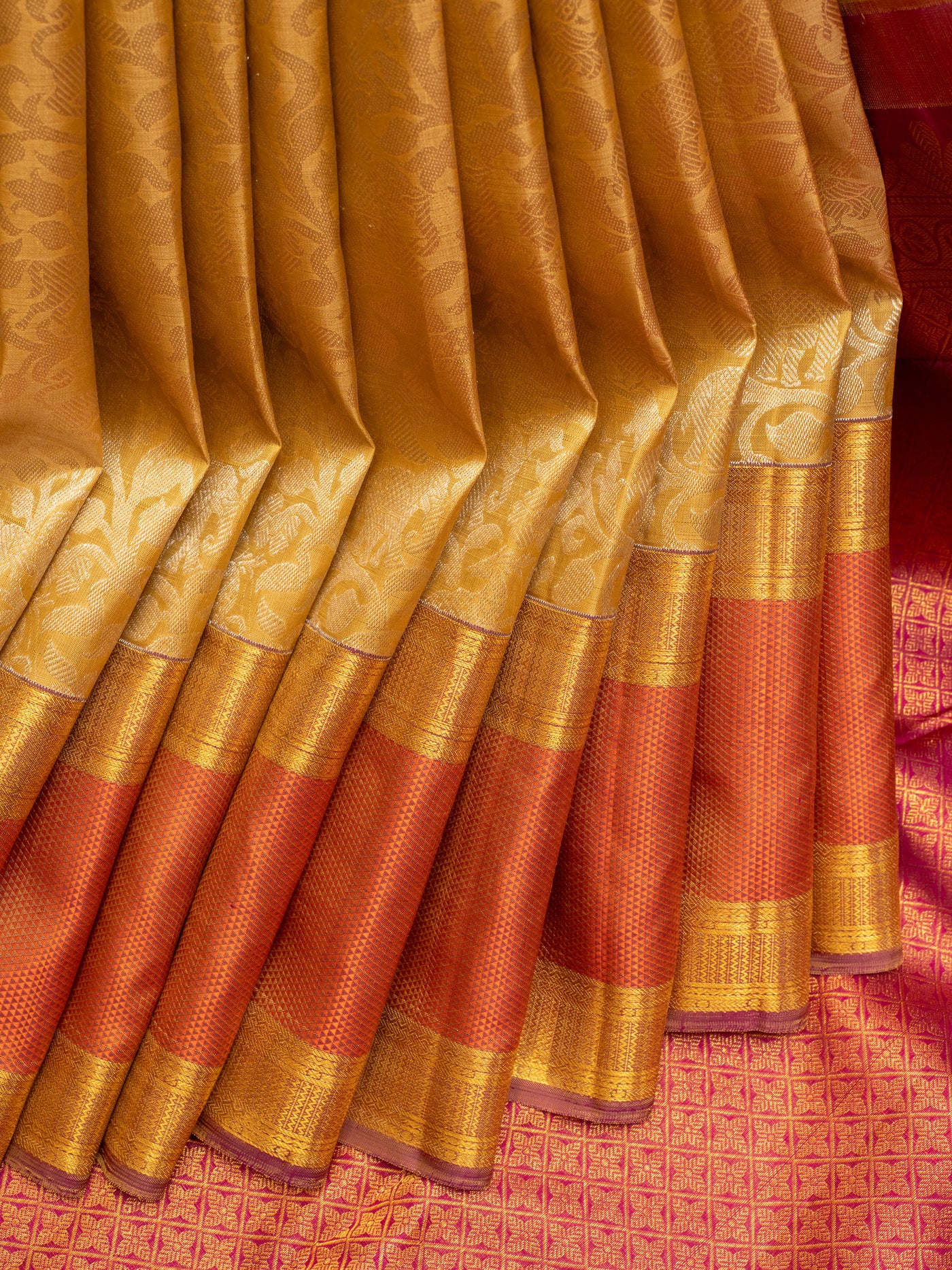 Gold vanasingaram rettai pettu pure Kanchipuram silk saree