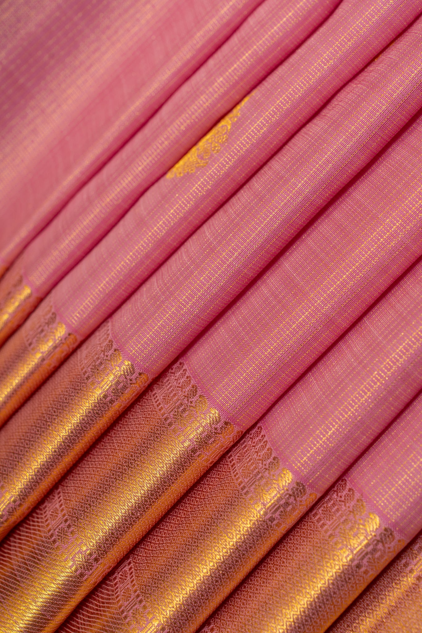 Pastel pink vairaoosi checks pure Kanchipuram silk saree