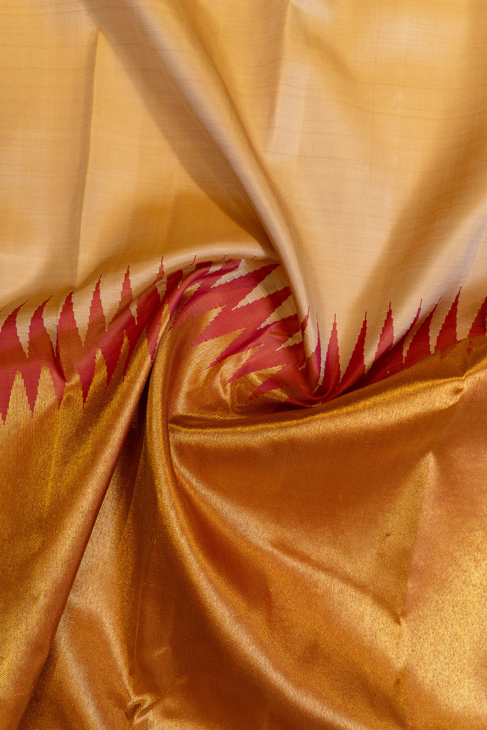 Beige rising 8 Kol pure Kanchipuram silk saree