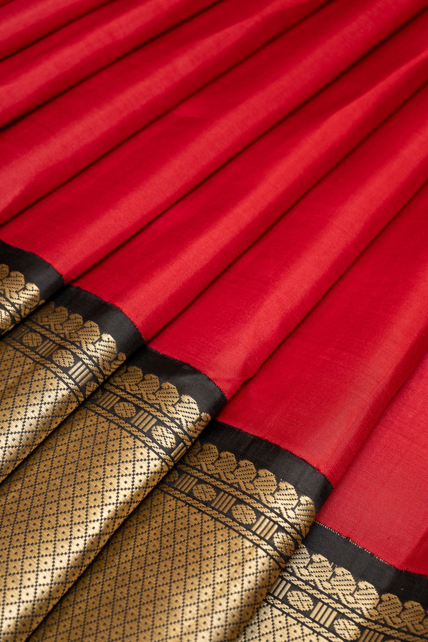 Ruby Red and Black Without Zari Kanchipuram Silk Saree - Clio Silks