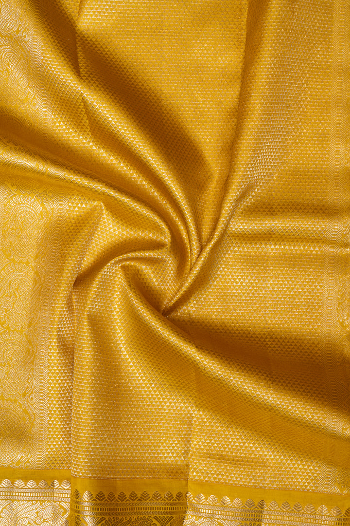 Beige and Yellow Stripes Big Border Kanchipuram Silk Saree - Clio Silks