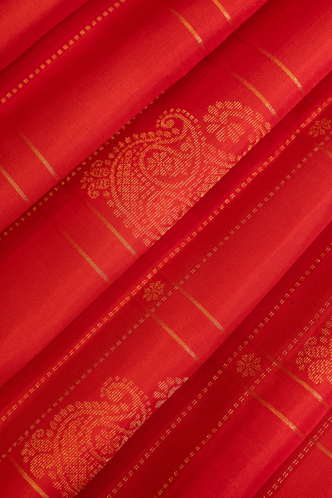 Red borderless pure soft silk saree