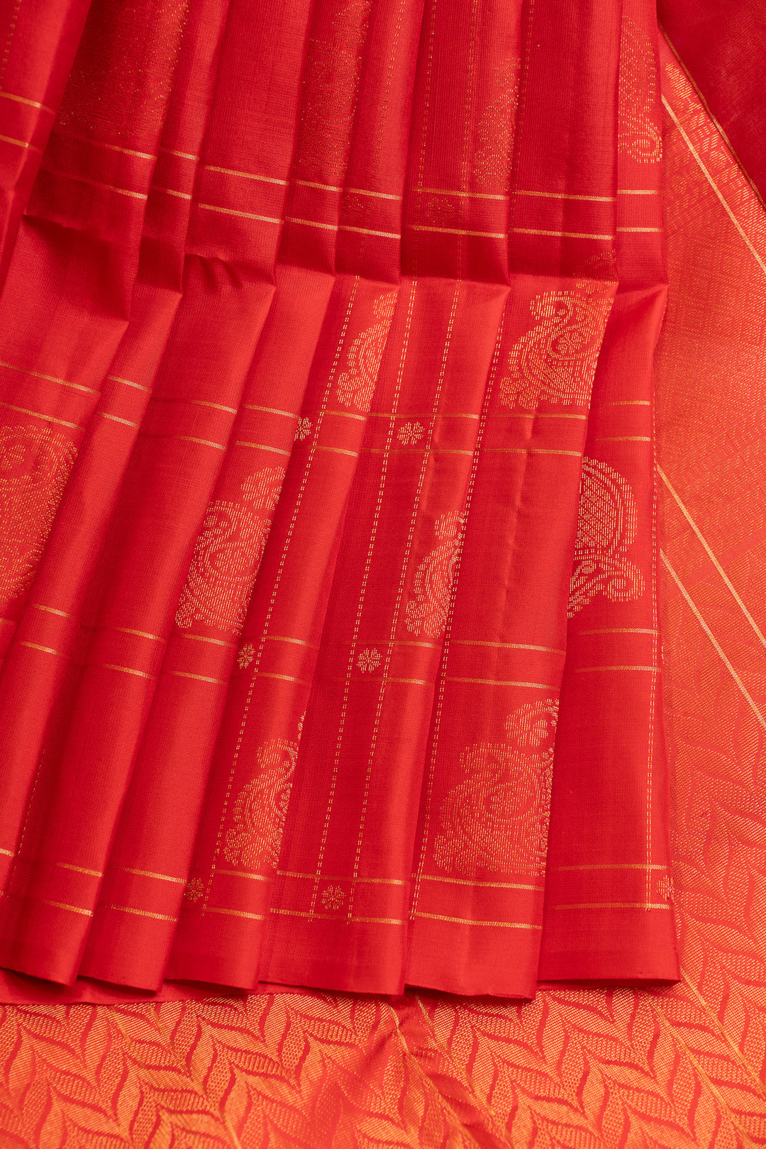 Red borderless pure soft silk saree