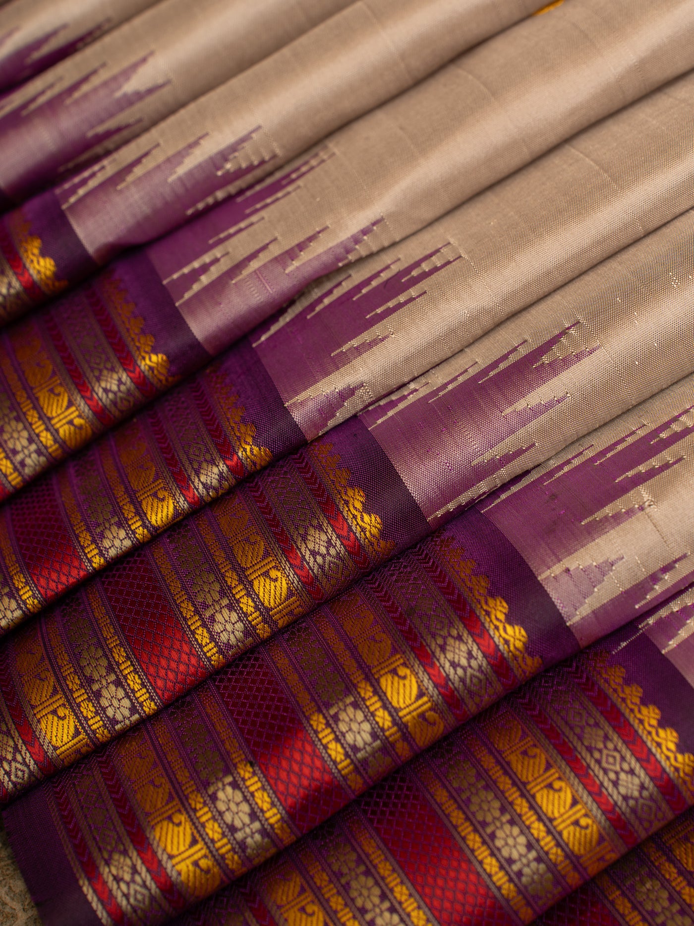 Beige and purple pattu pettu without zari kanjivaram silk saree