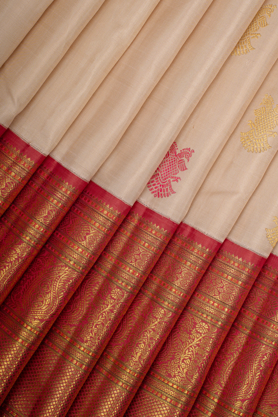 Pearl white Iruthalaipakshi  Pure Kanchipuram Silk Saree