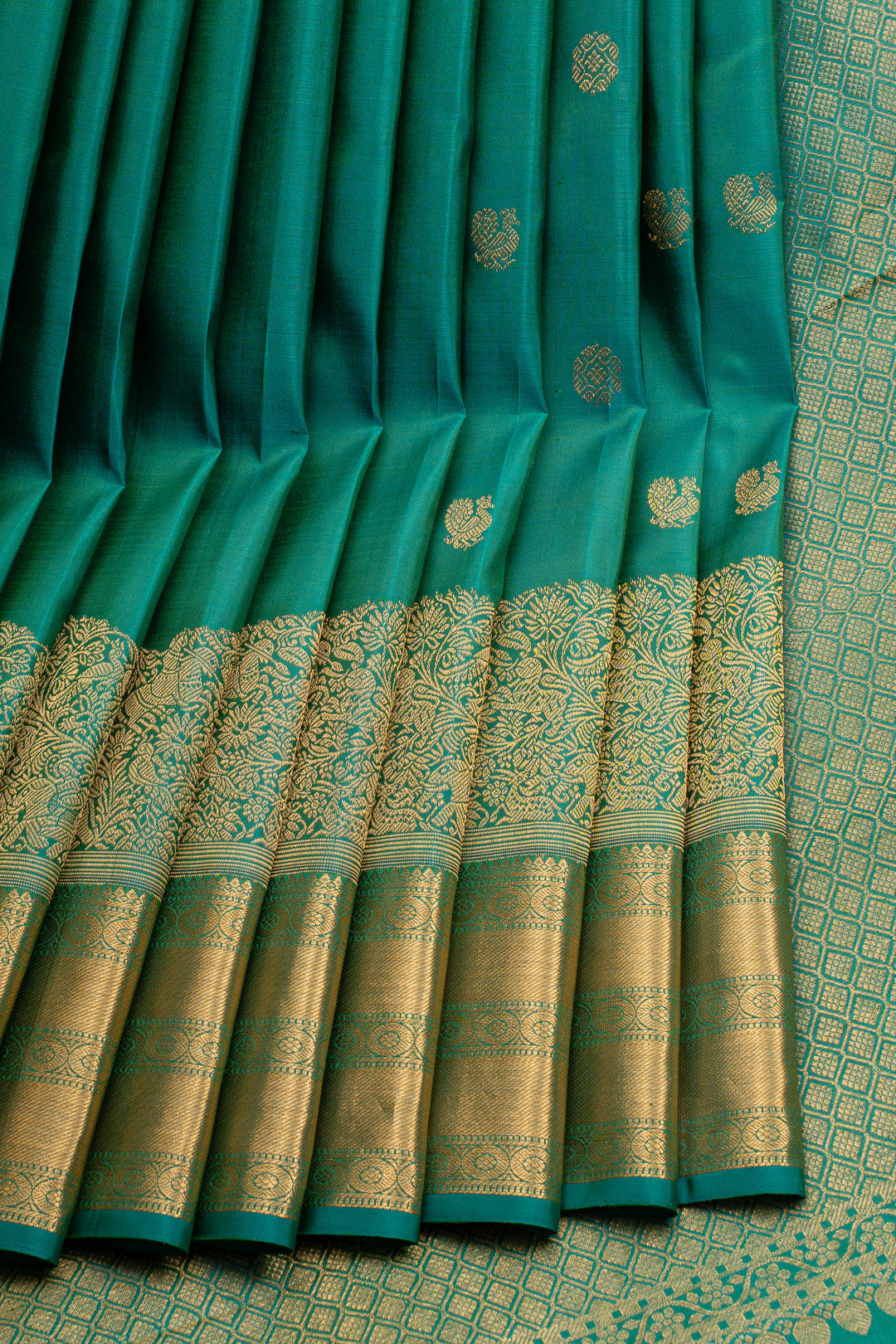 Forest Green Vanasingaram Turning Border Pure Kanchipuram Silk Saree