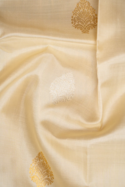 Pearl White and Purple Pure Kanchipuram Silk Saree - Clio Silks