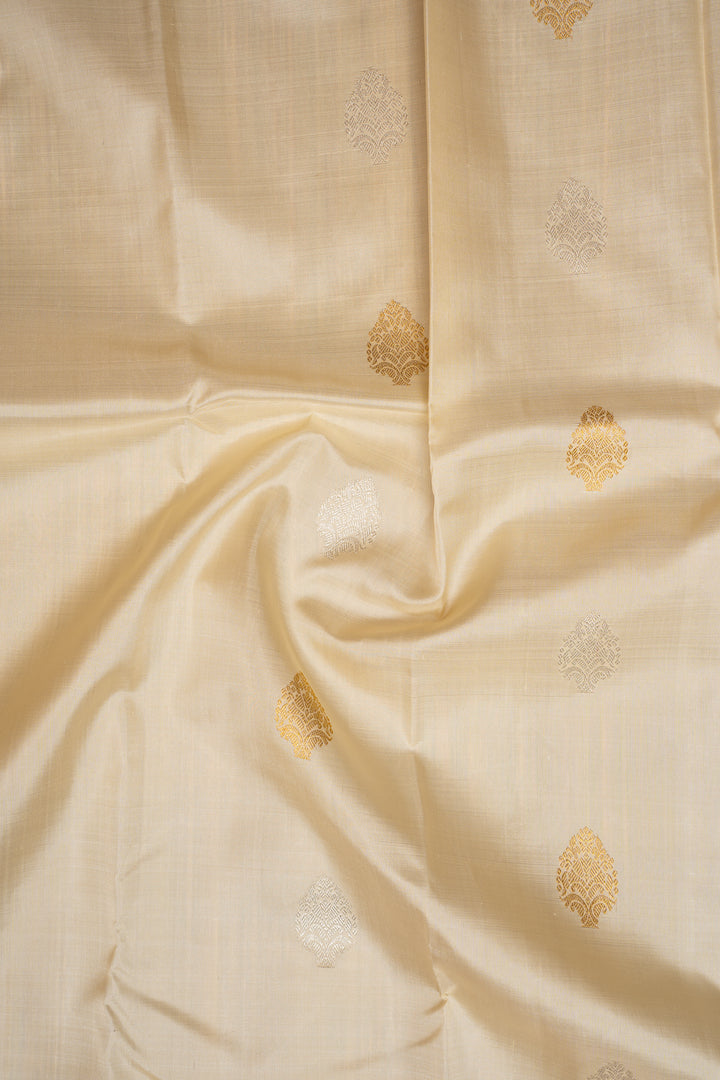 Pearl White and Purple Pure Kanchipuram Silk Saree - Clio Silks
