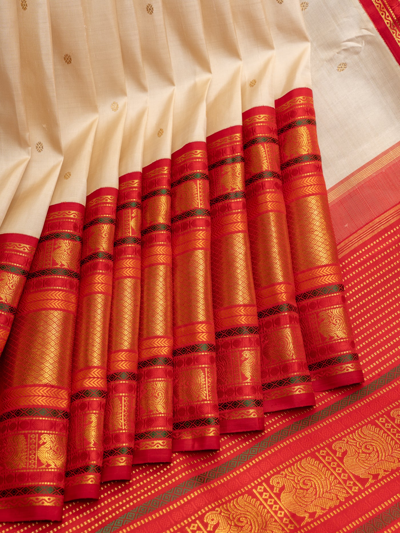 Ivory and red varisaipettu pure zari Kanchipuram silk saree