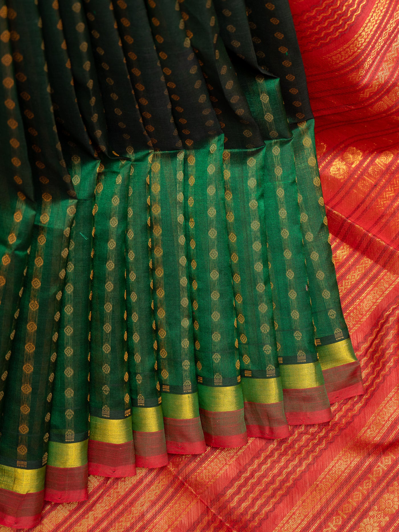 Bottle Green Threadwork Handloom Silk Cotton Saree - Clio Silks