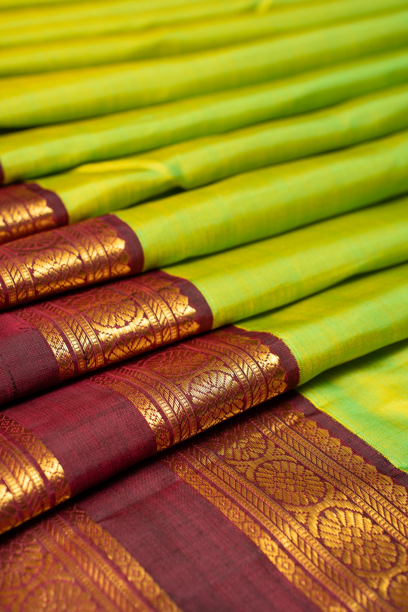 Sampanga Green Traditional Pure Kanchipuram Silk Saree - Clio Silks