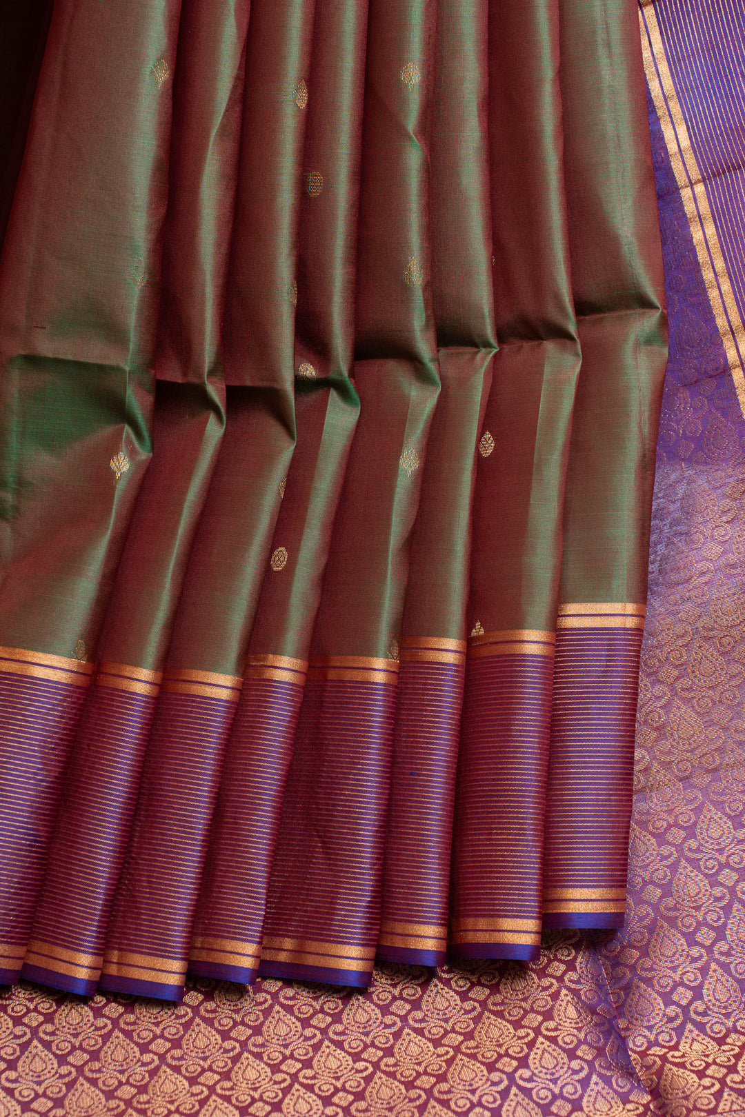 Mandhulir green pure silk saree