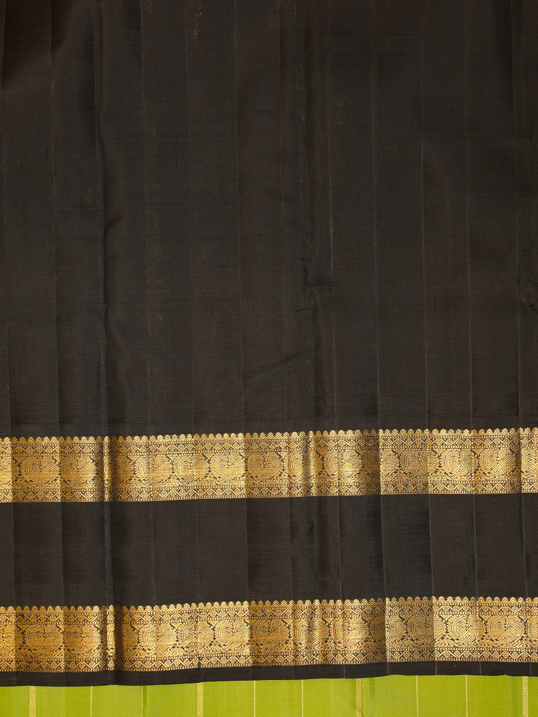 Sampanga Green and Black Pure Zari Kanchipuram Silk Saree