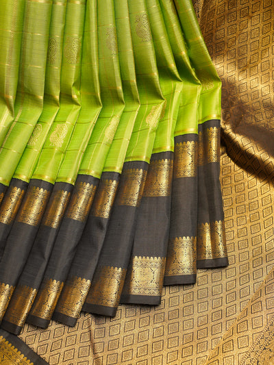 Sampanga Green and Black Pure Zari Kanchipuram Silk Saree