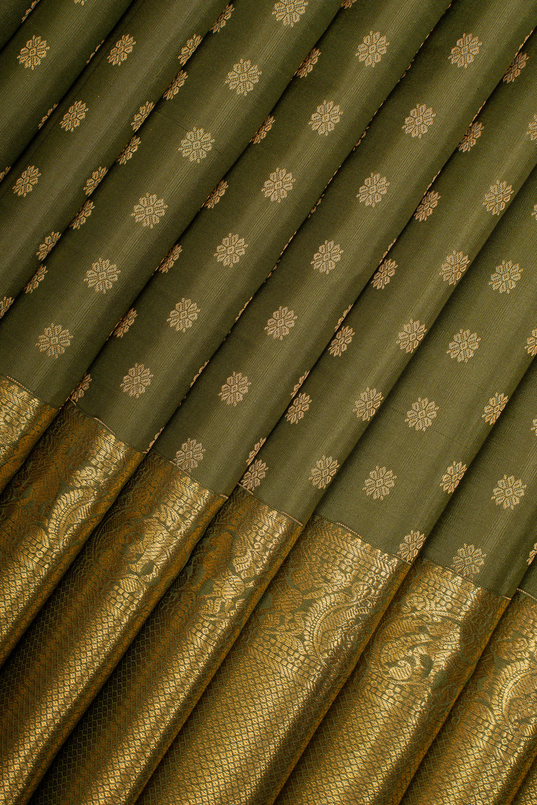 Mehandi green traditional pure kanchipuram silk saree