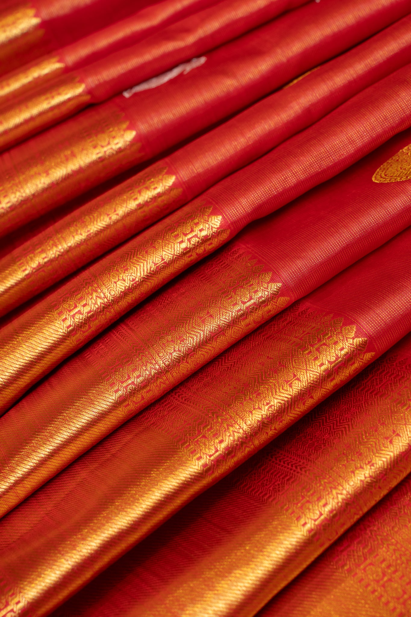 Red vairaoosi pure Kanchipuram silk saree