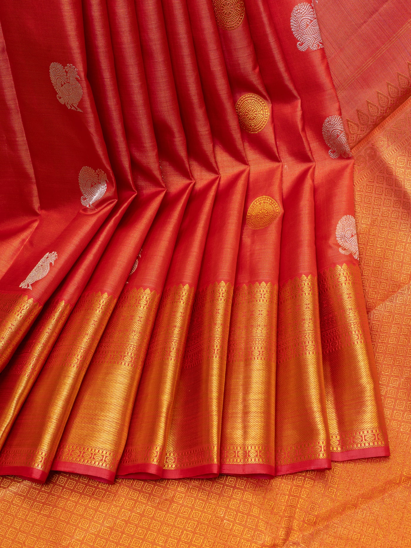 Red vairaoosi pure Kanchipuram silk saree