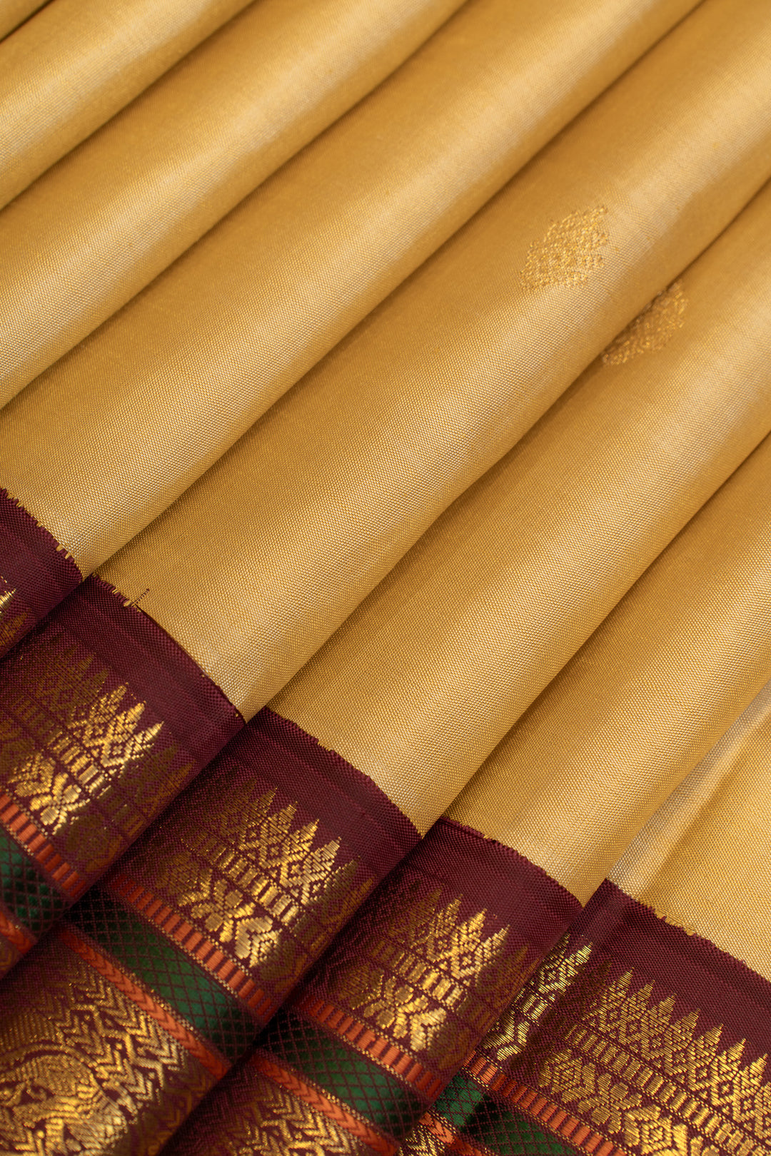 Magnolia cream and maroon pure Kanchipuram silk saree
