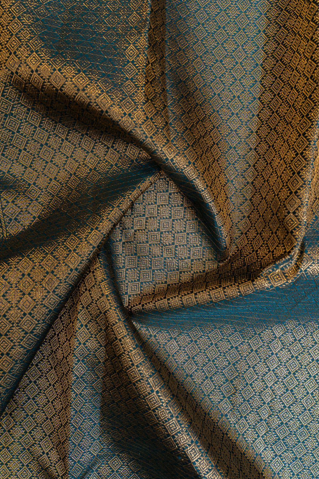 Maroon and blue vairaoosi checks pure Kanchipuram silk saree